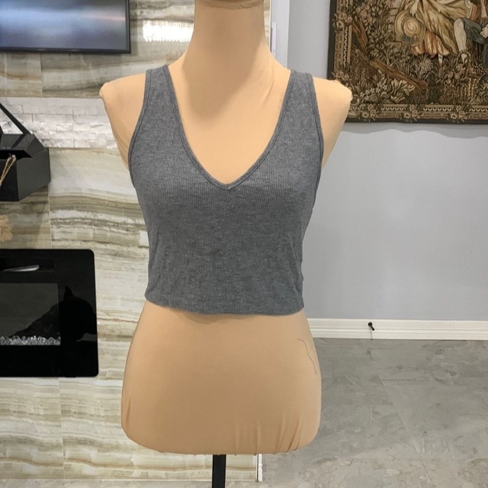 Blush Mark Gray‎ V-Neck Tank Top. Size S
